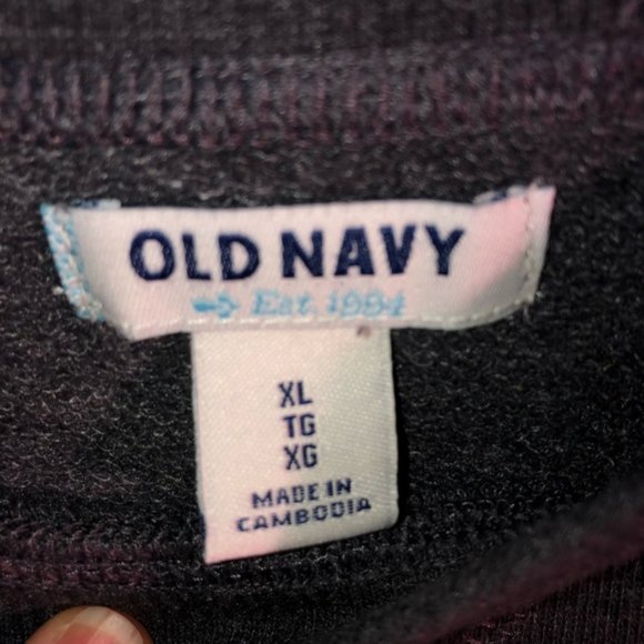 Old Navy Sweatshirt Ladies - Picture 4 of 7